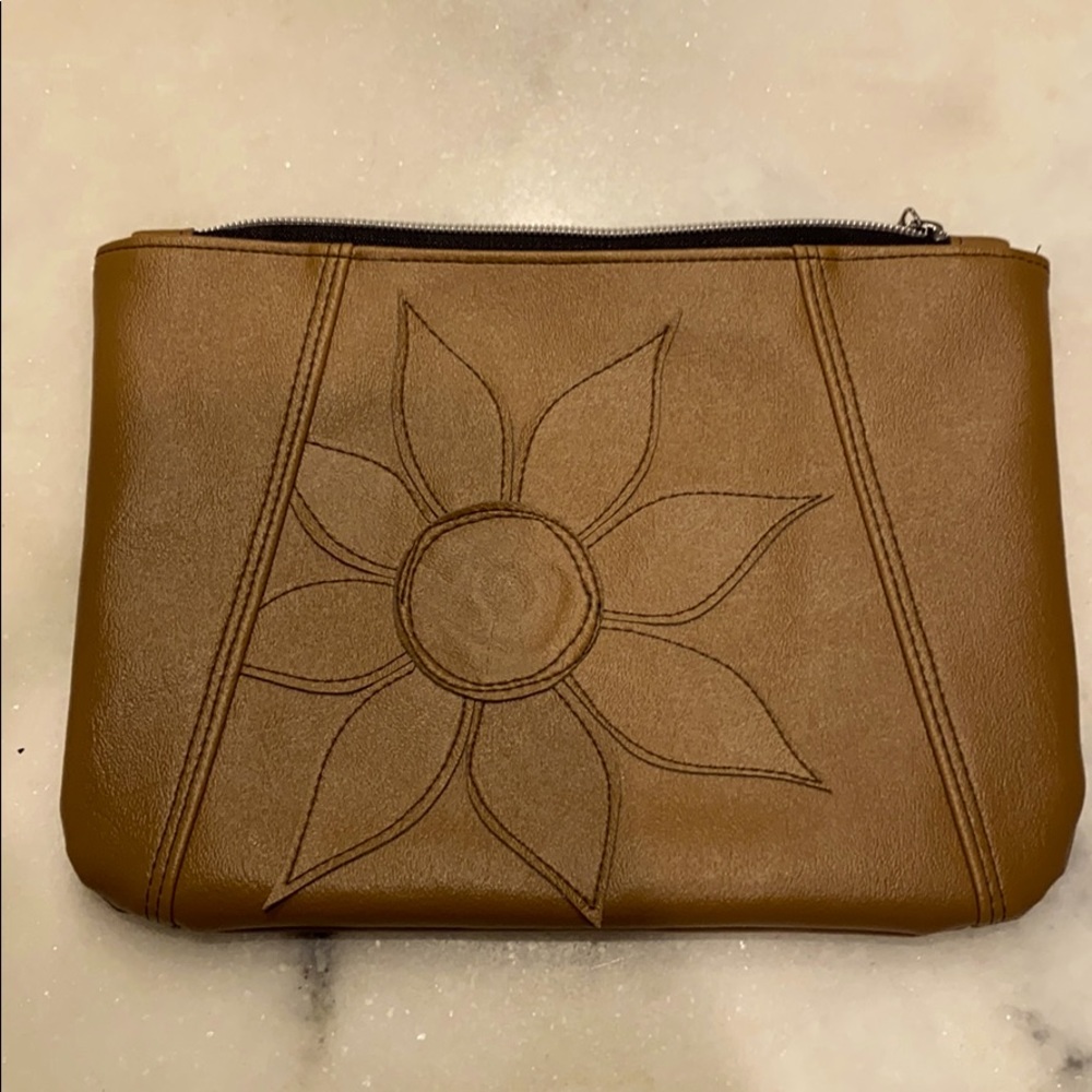 HoneygirlGeorge Makeup Bag